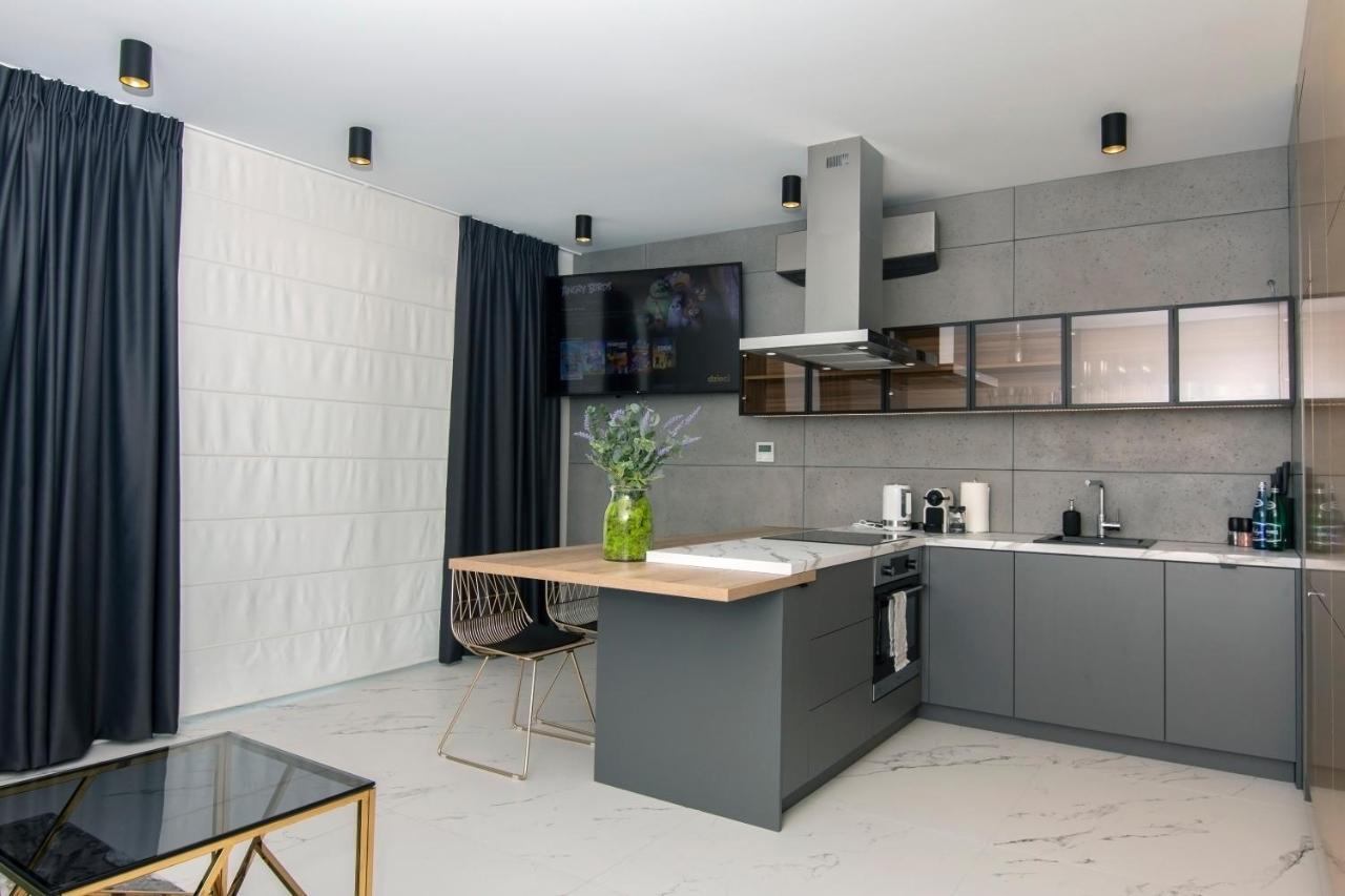El Apartments - Aries بوزنان المظهر الخارجي الصورة